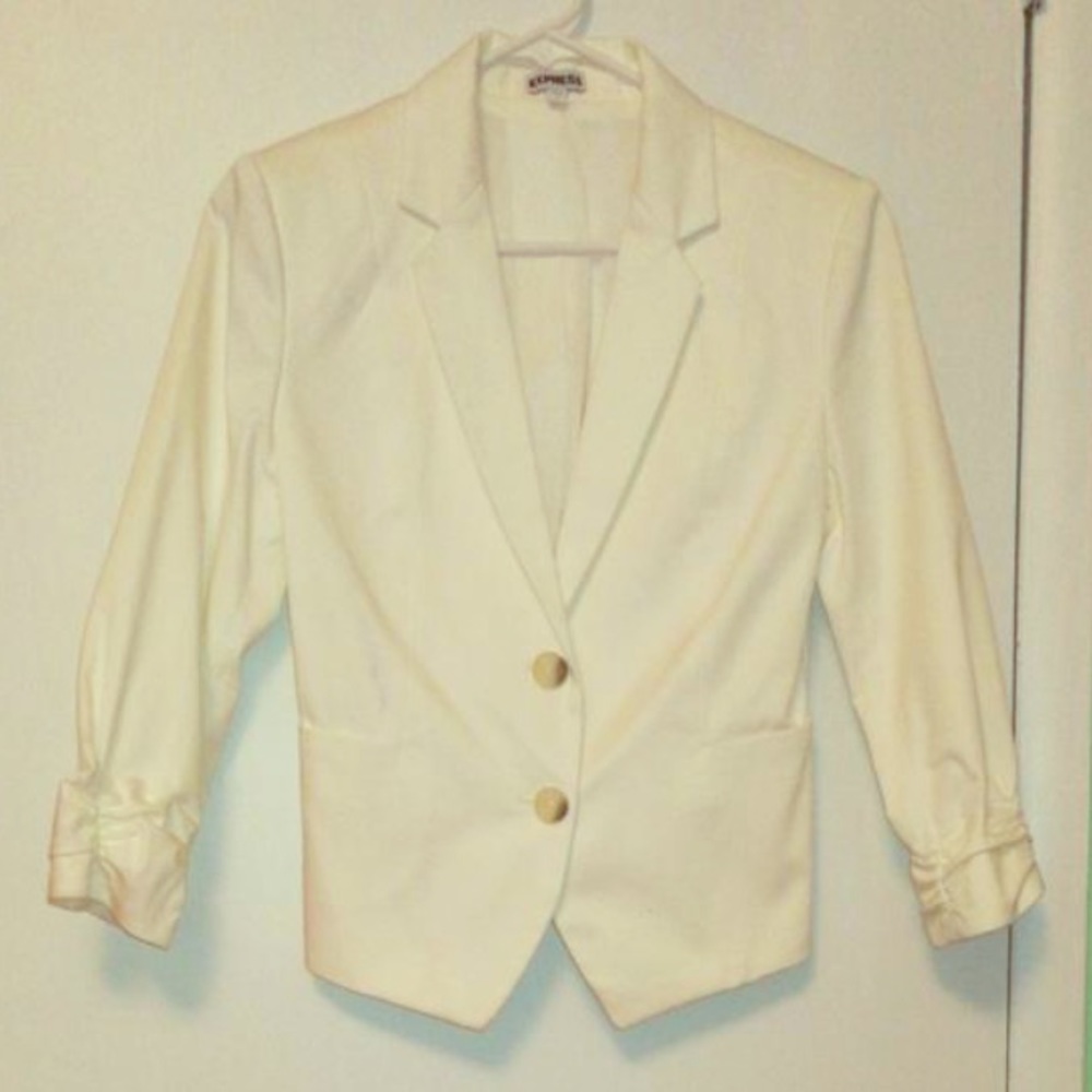White Buttoned Cropped Blazer